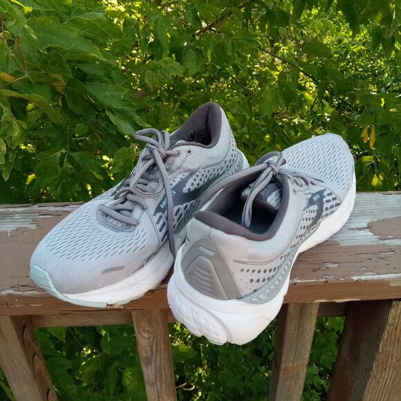 Brooks Adrenaline Guideraile sneakers sz 9 1/2 W (Wide) - Picture 1 of 13